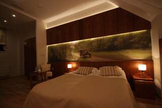 Отель Hotel Vabank Голюб-Добжинь Стандартный номер с кроватью размера "king-size"-7